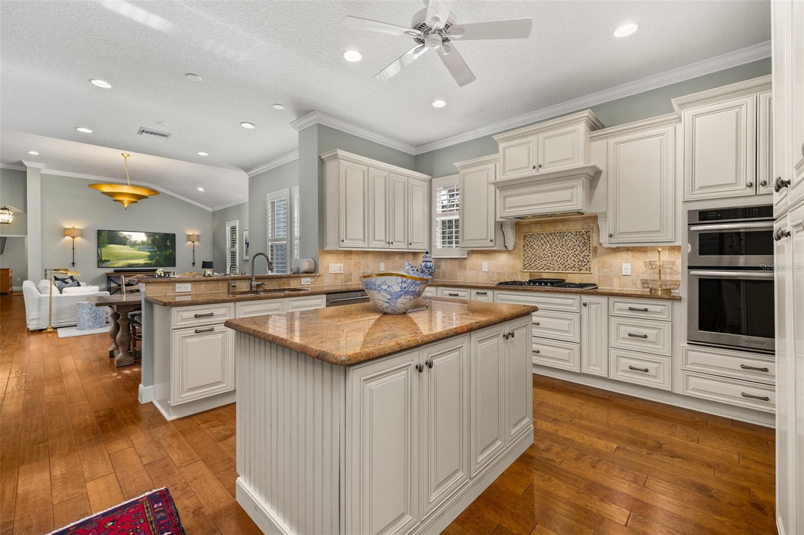 1003 OAK POND DR