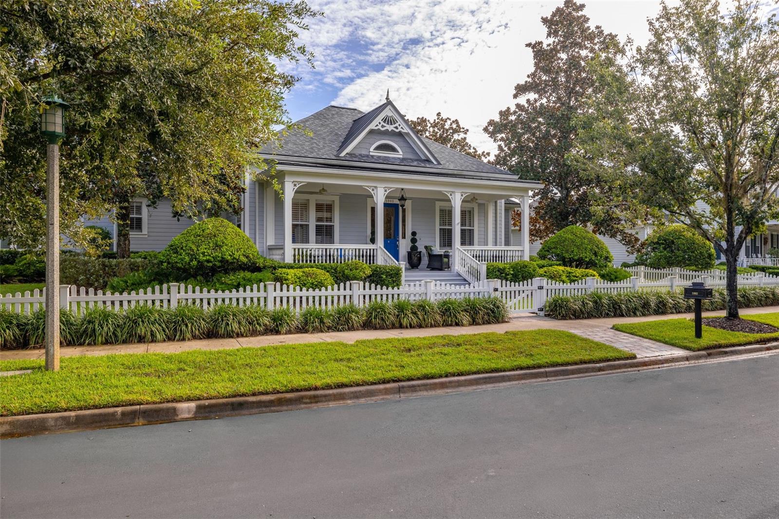 1003 OAK POND DR