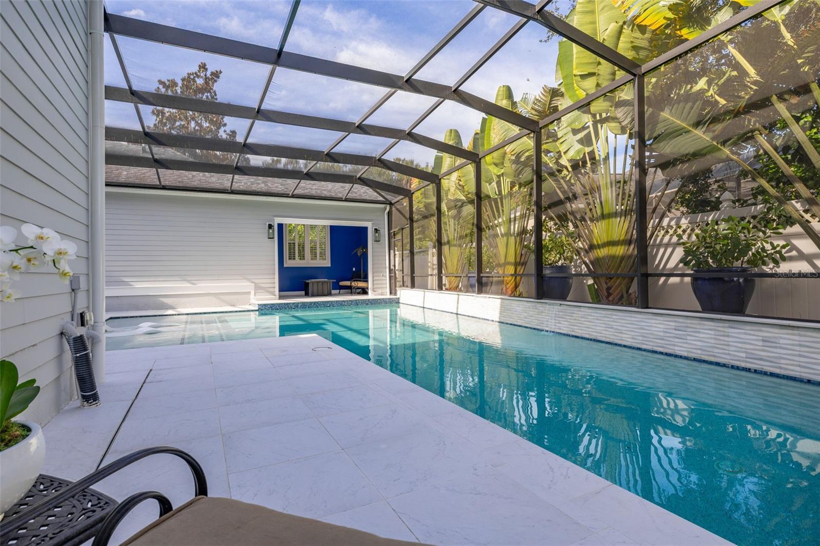 1003 OAK POND DR