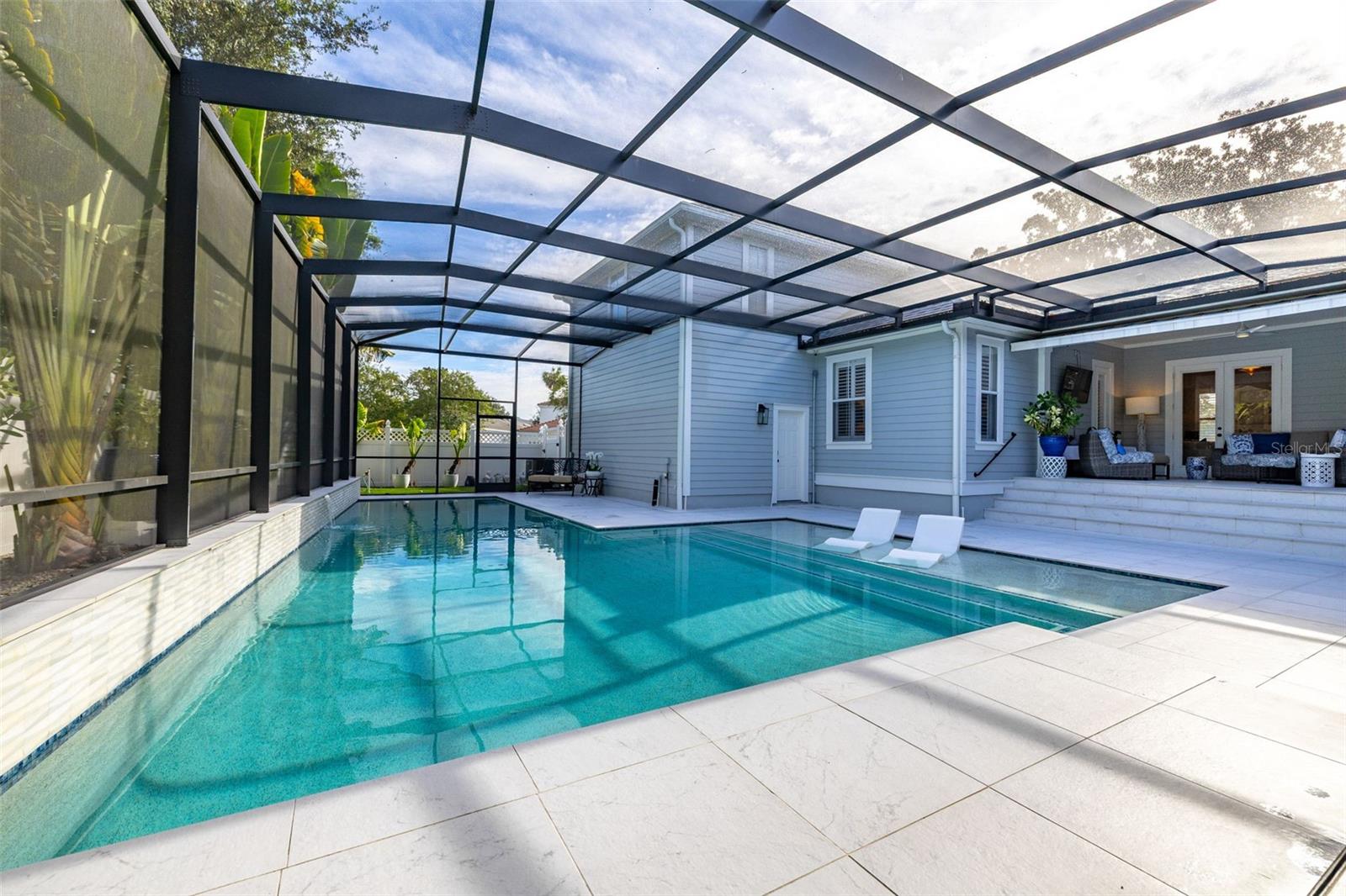 1003 OAK POND DR