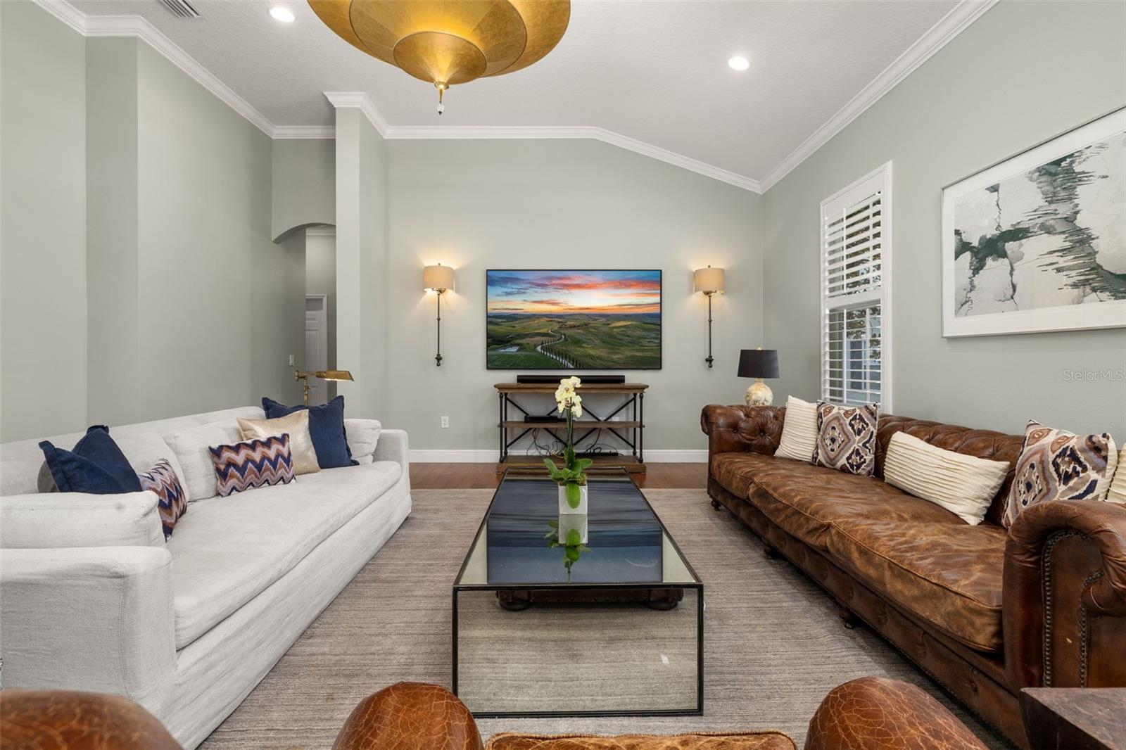 1003 OAK POND DR