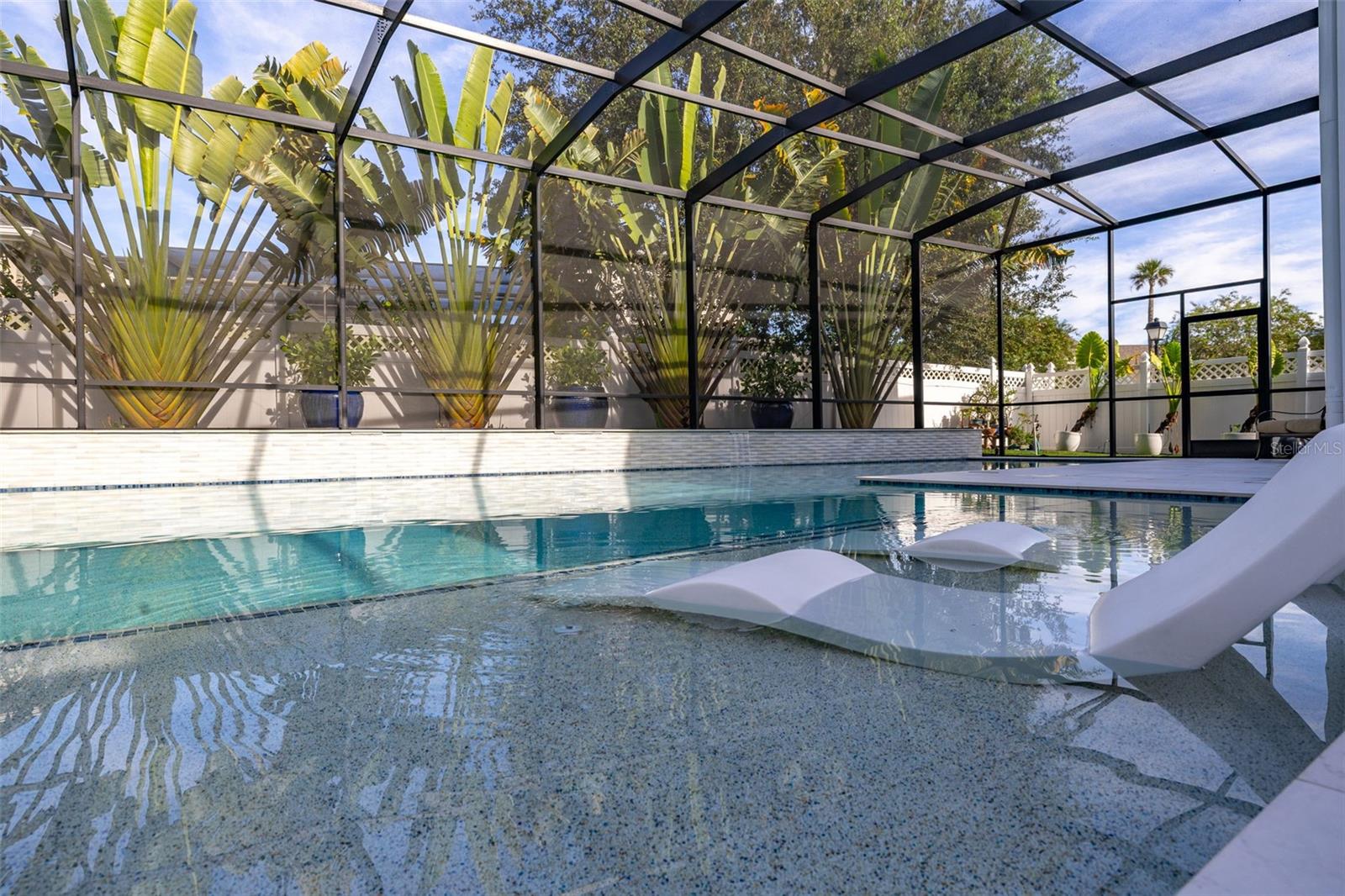 1003 OAK POND DR