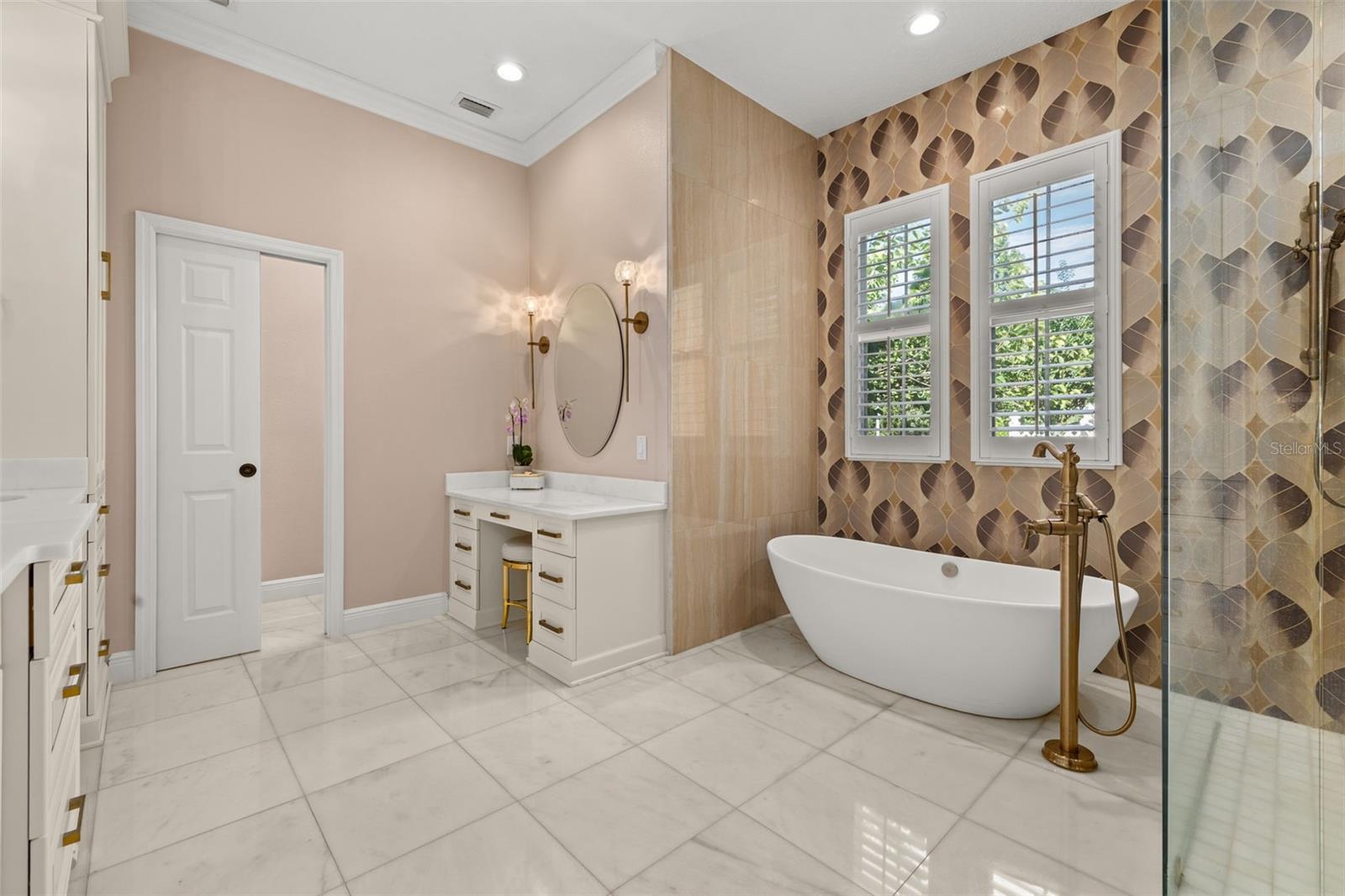 1003 OAK POND DR