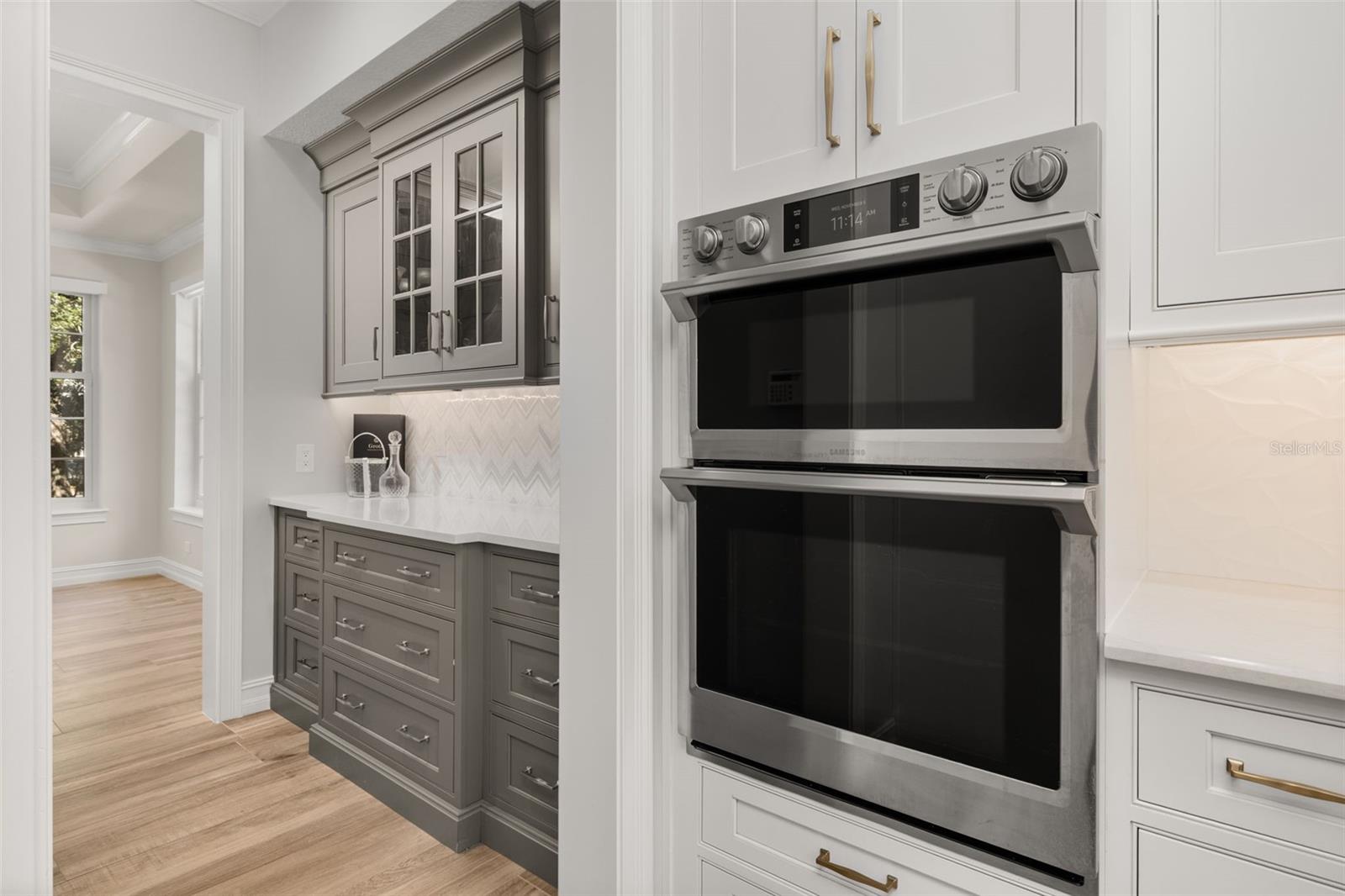 1106 CELEBRATION AVE