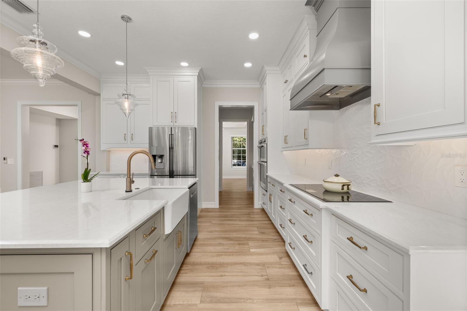 1106 CELEBRATION AVE