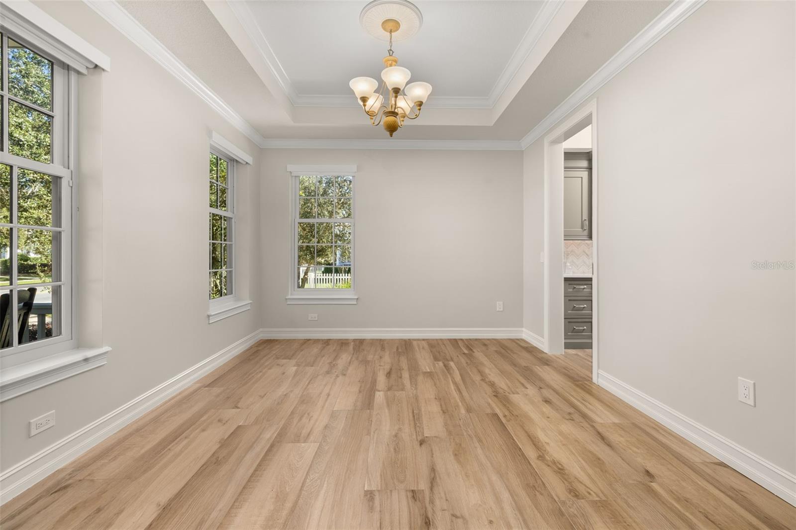 1106 CELEBRATION AVE