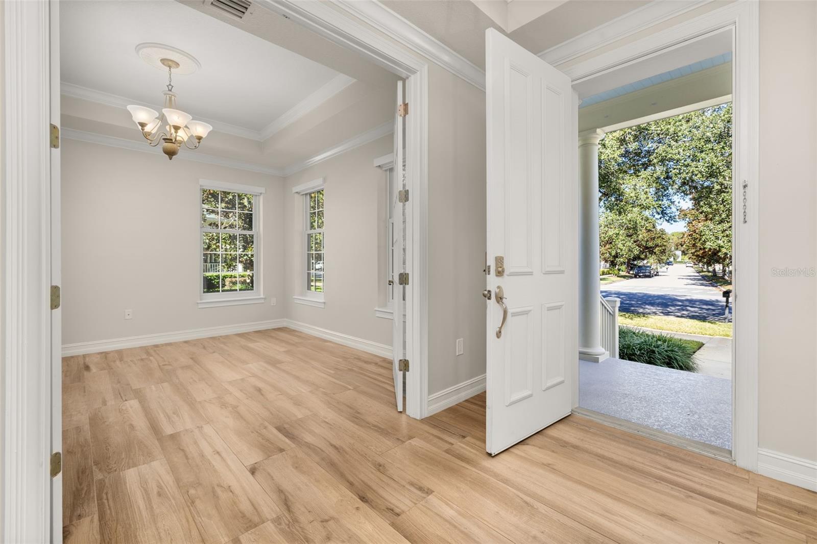 1106 CELEBRATION AVE