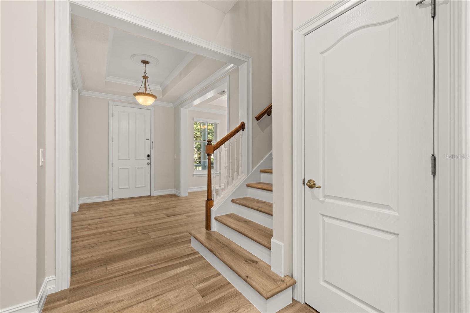 1106 CELEBRATION AVE