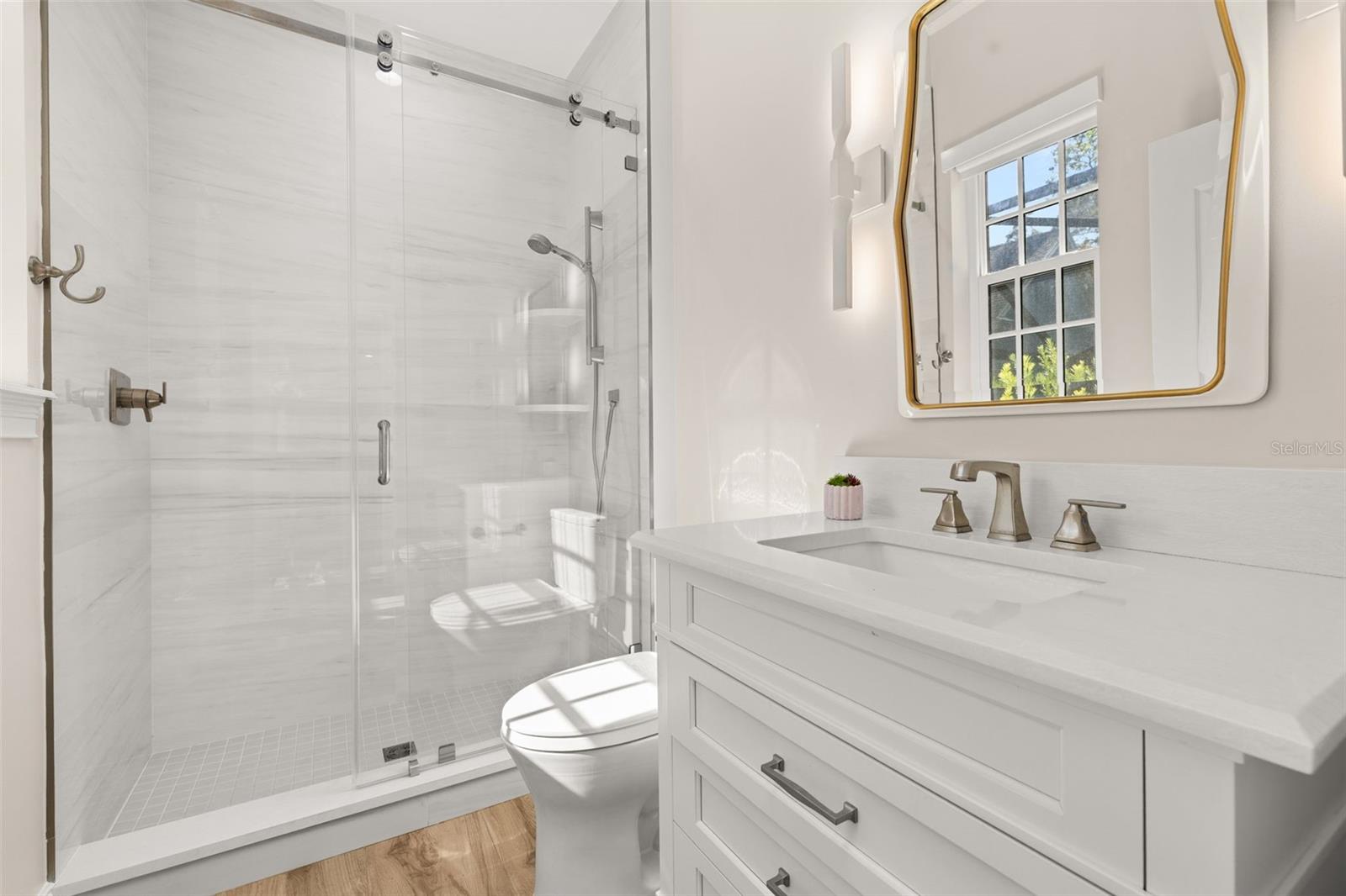 1106 CELEBRATION AVE