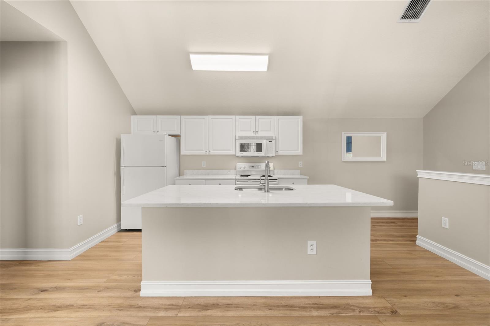 1106 CELEBRATION AVE