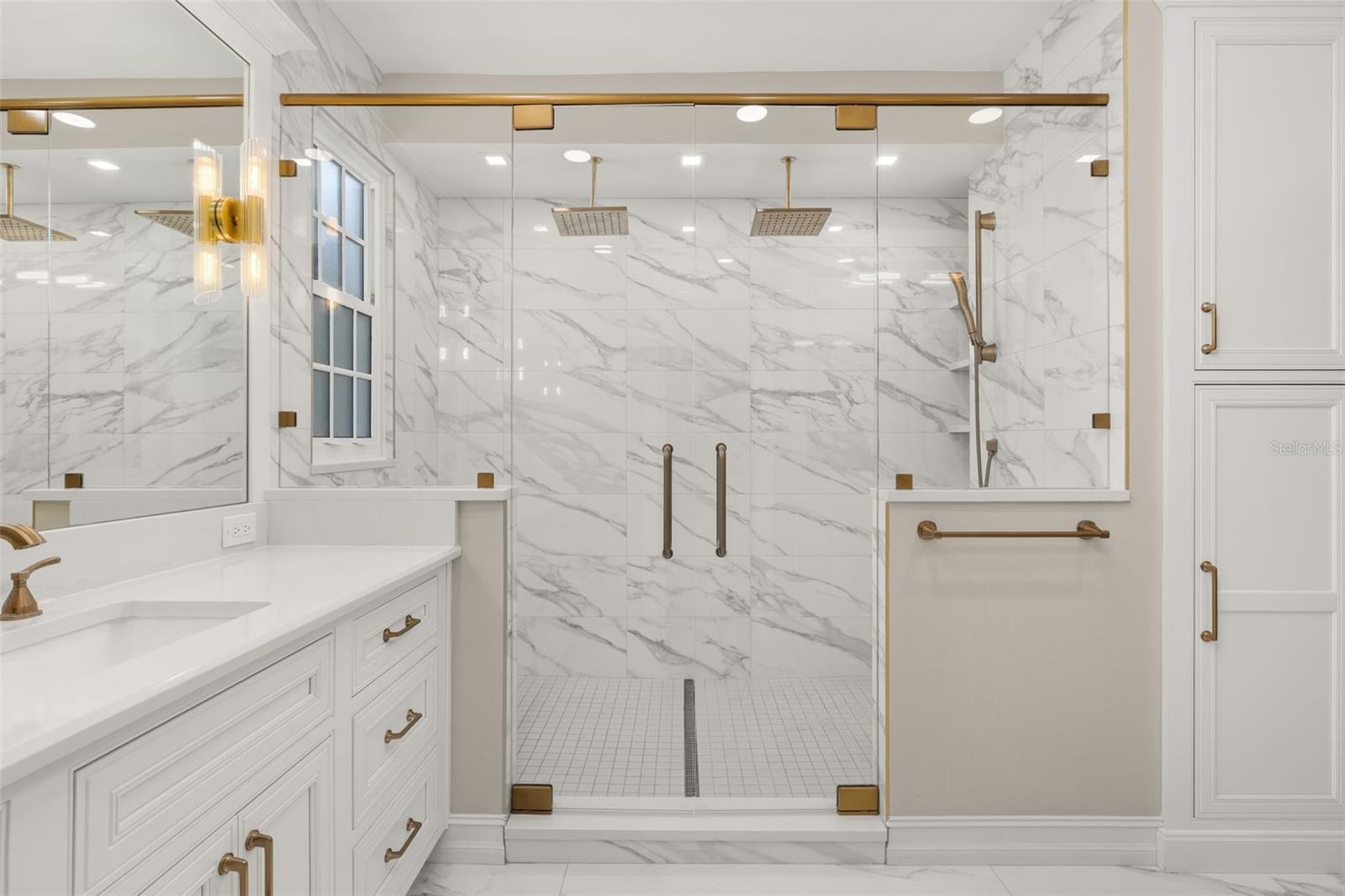 1106 CELEBRATION AVE