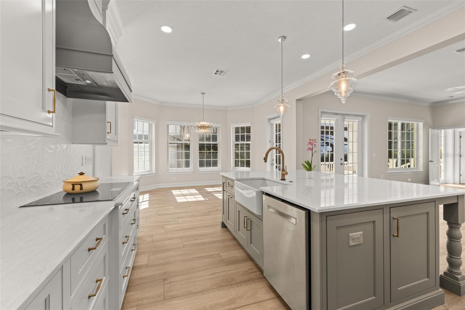 1106 CELEBRATION AVE