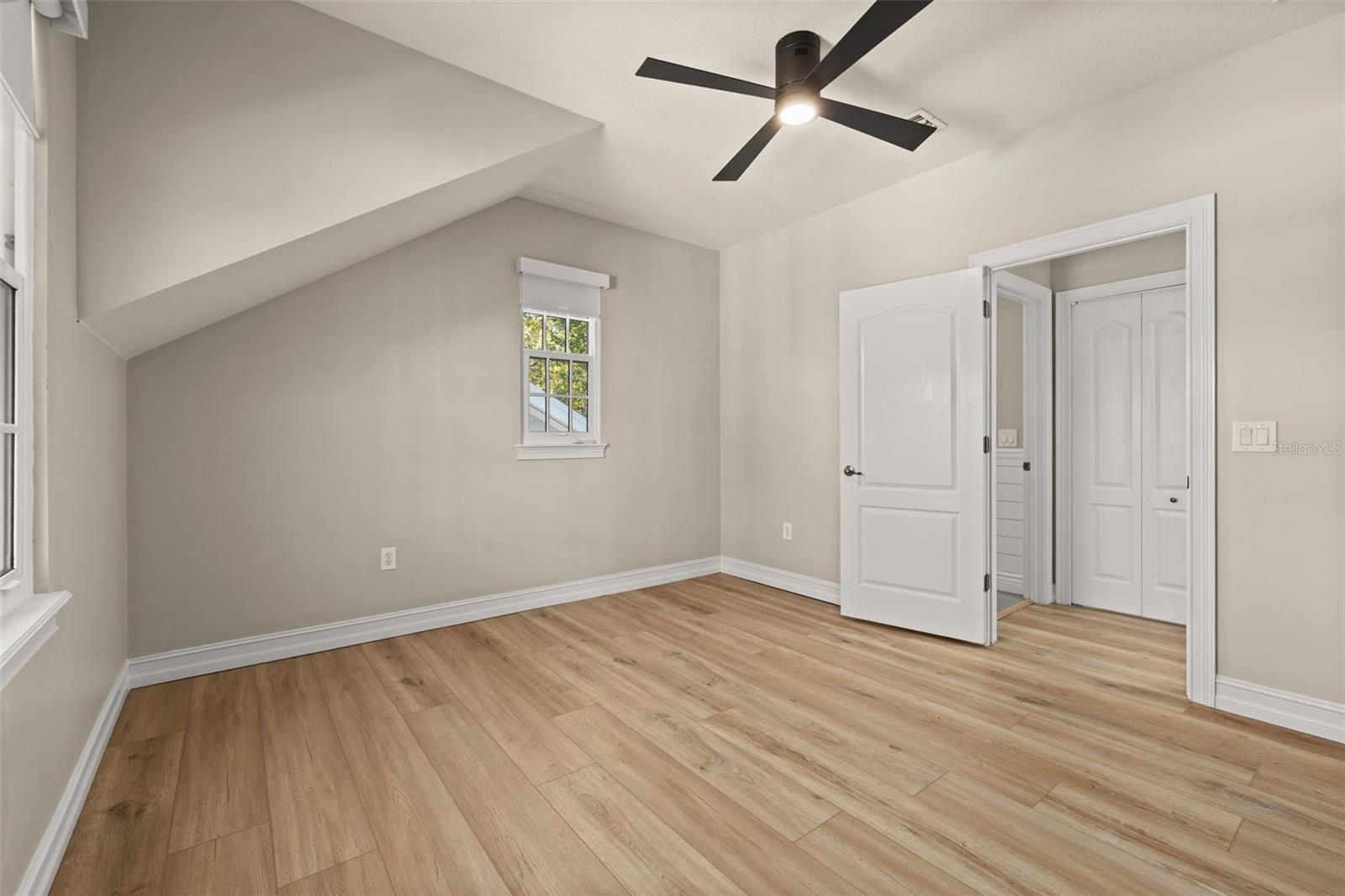 1106 CELEBRATION AVE