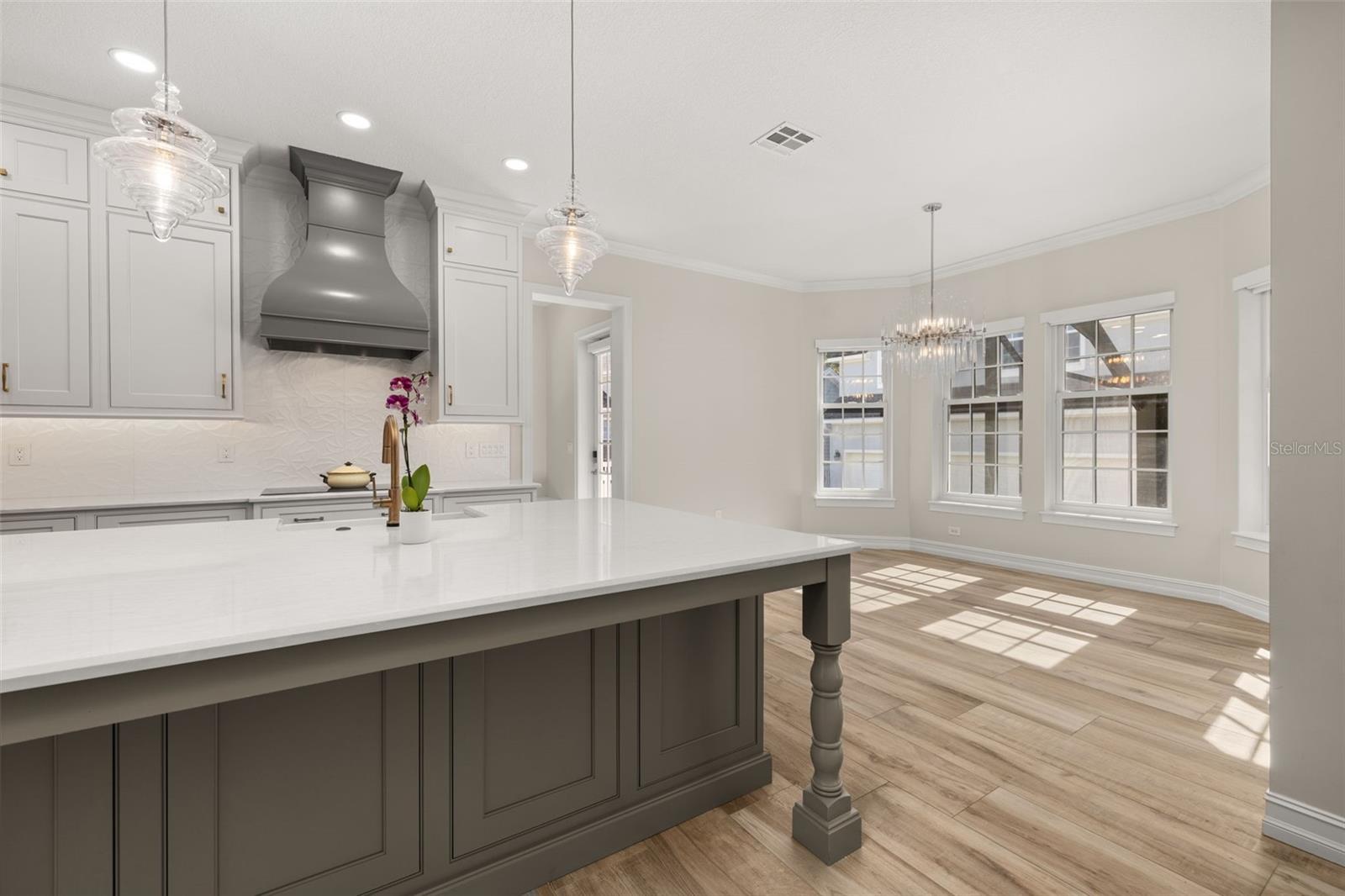 1106 CELEBRATION AVE