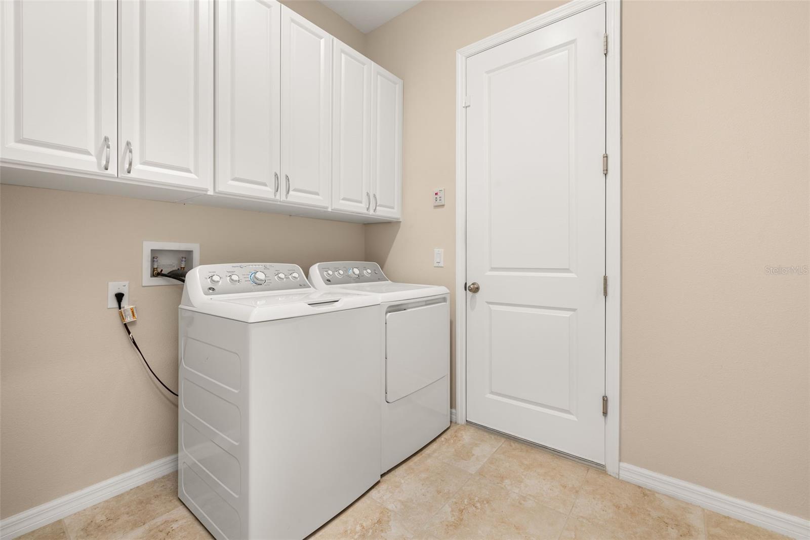 1855 FLORA PASS PL