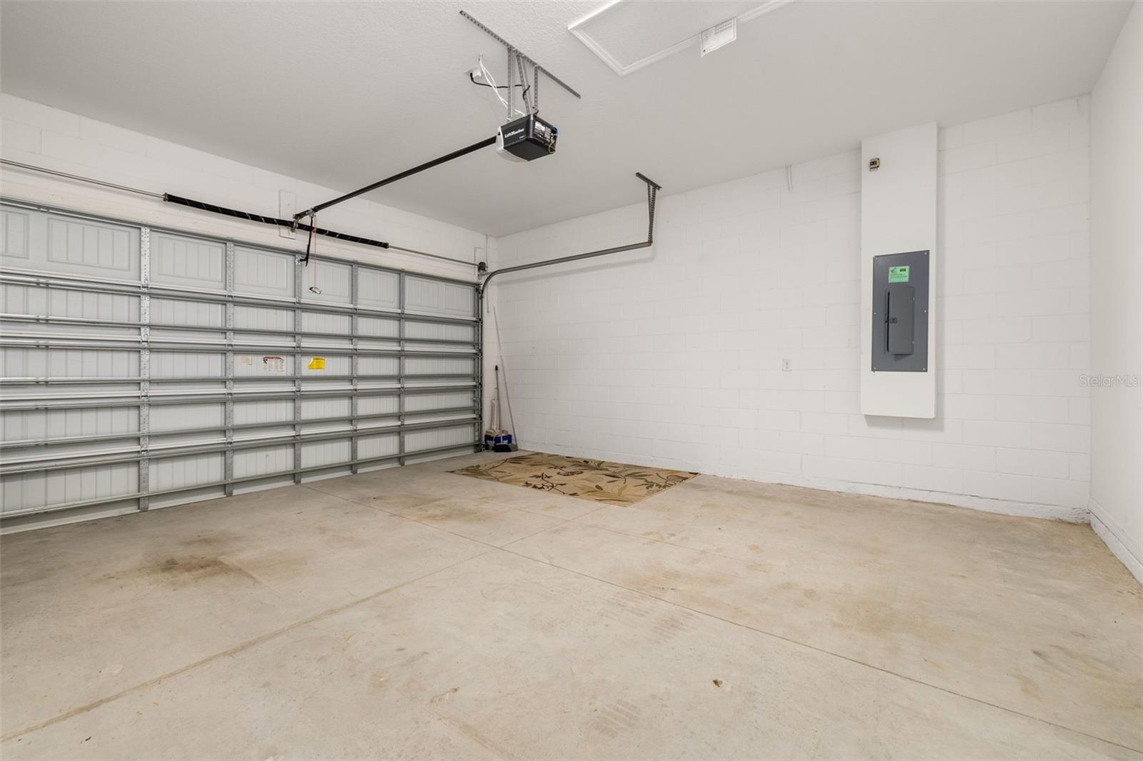 1855 FLORA PASS PL