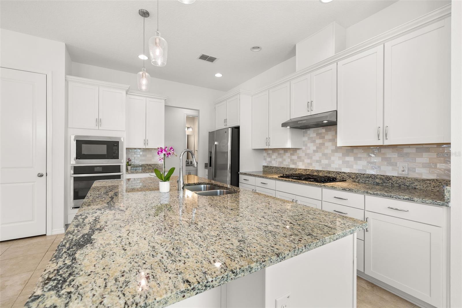 1855 FLORA PASS PL