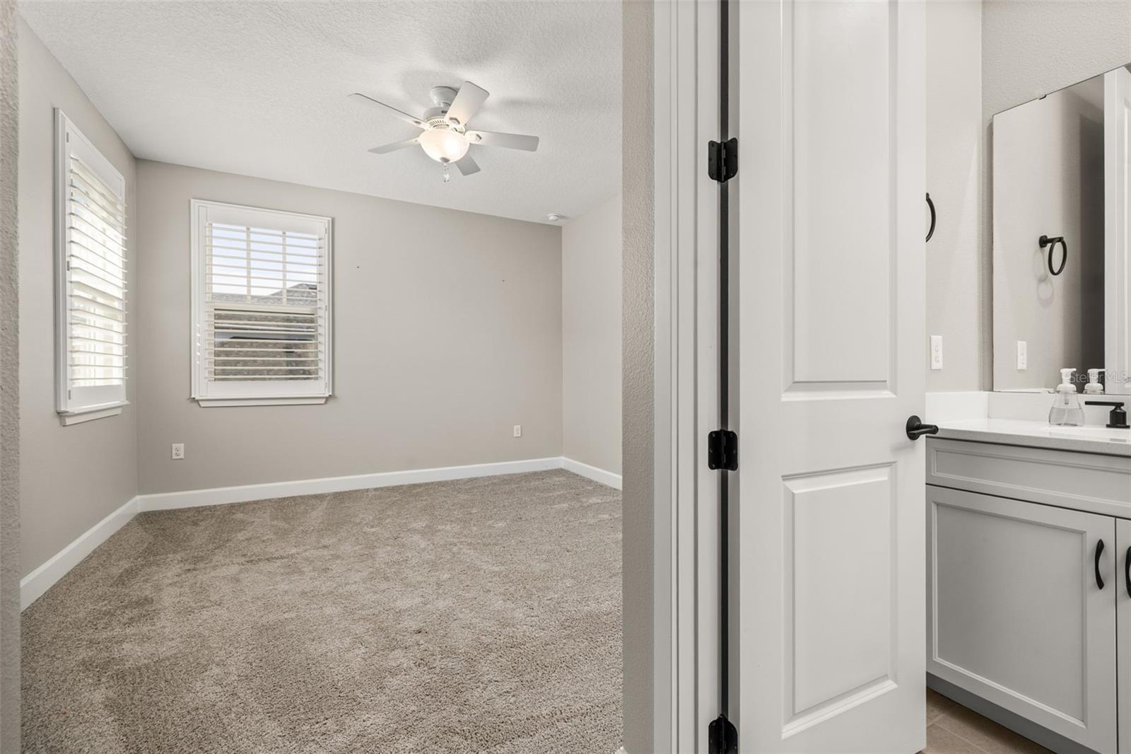 7489 ESTUARY LAKE LOOP