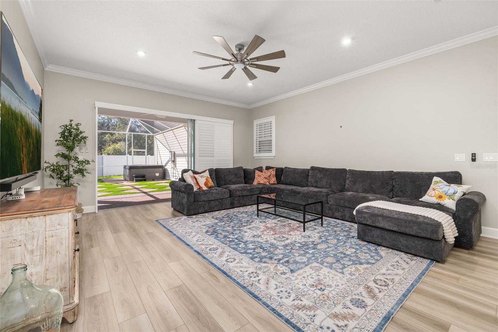 7489 ESTUARY LAKE LOOP