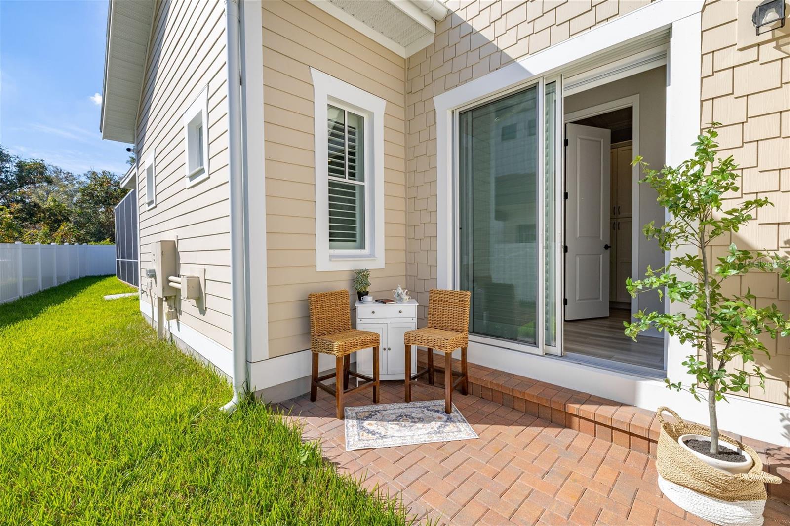 7489 ESTUARY LAKE LOOP