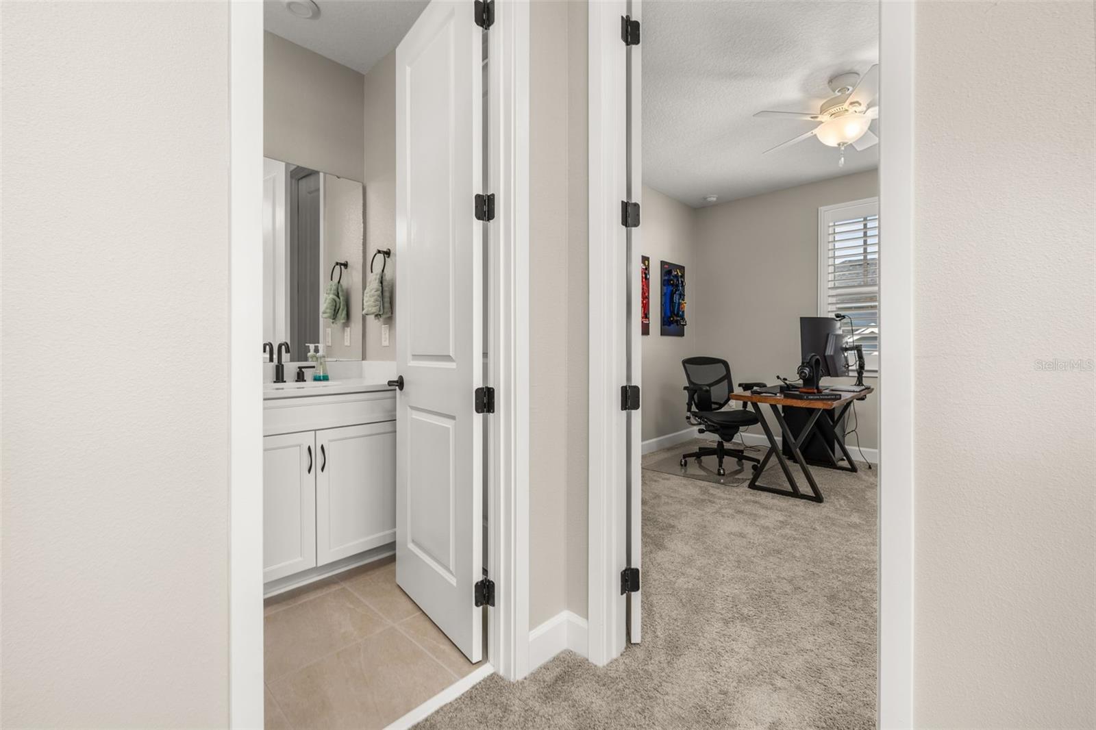 7489 ESTUARY LAKE LOOP