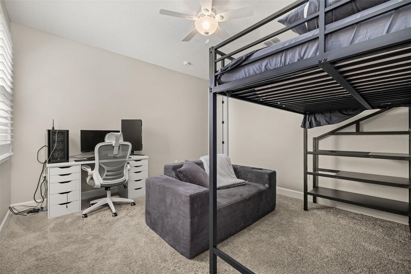 7489 ESTUARY LAKE LOOP