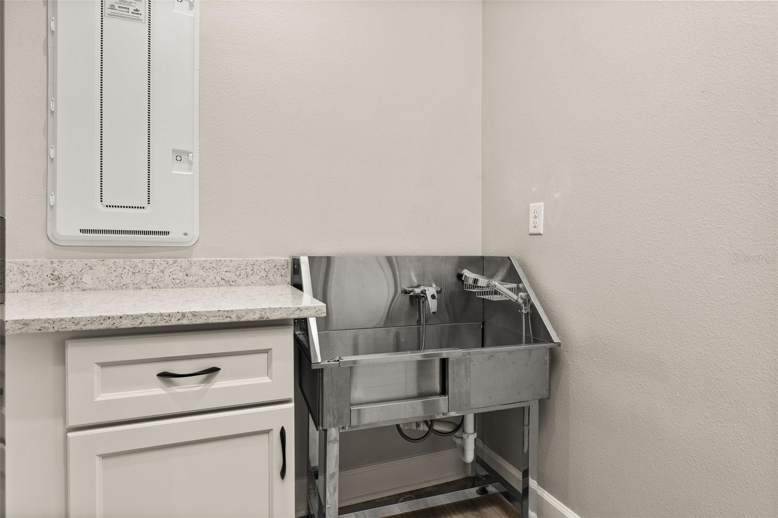 7489 ESTUARY LAKE LOOP