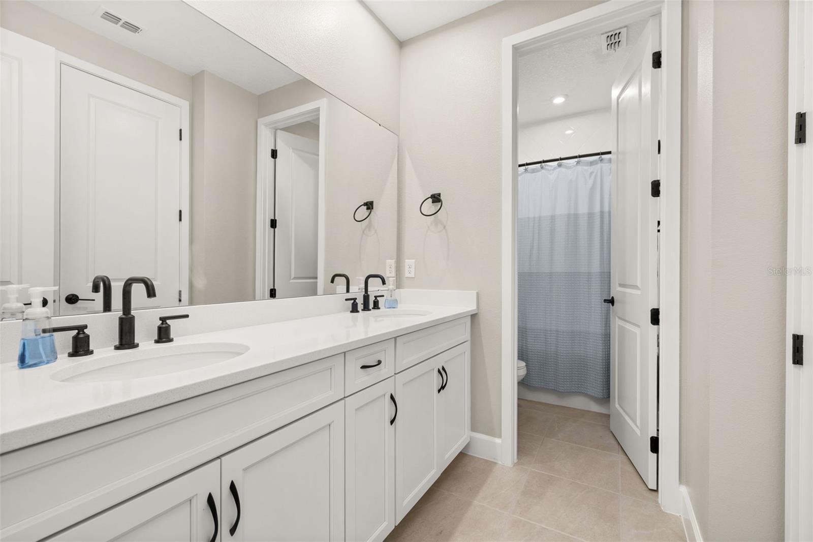 7489 ESTUARY LAKE LOOP