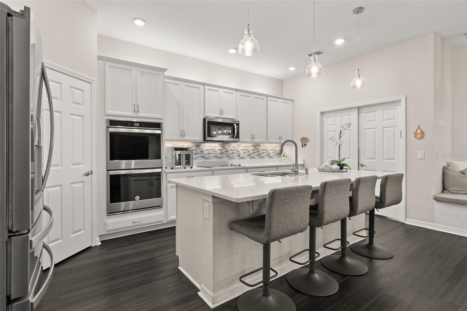 9870 SUMMERLAKE GROVES ST