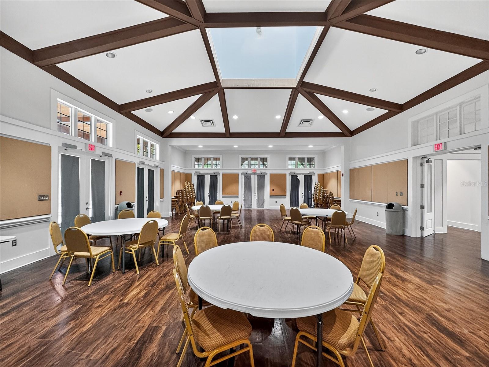 920 SPRING PARK ST #303