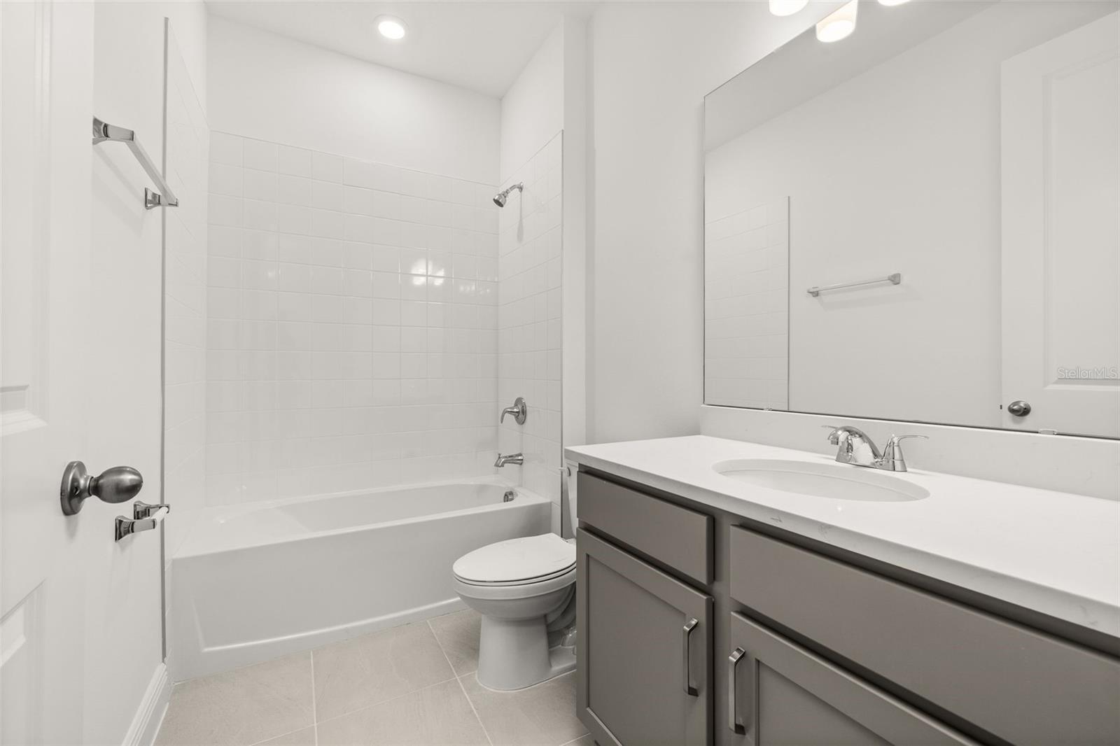 1014 SWAMP CHESTNUT LOOP