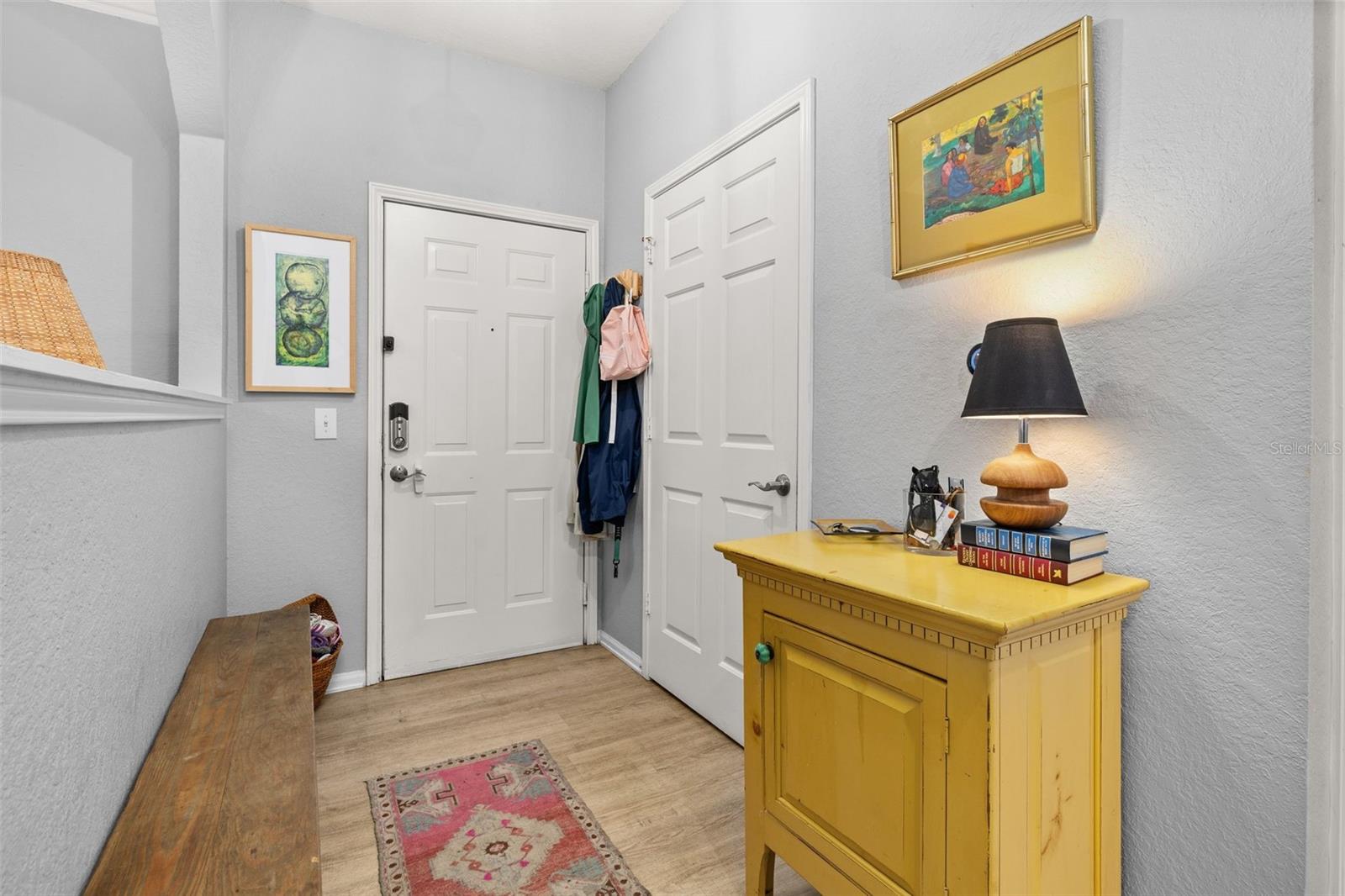 215 LONGVIEW AVE #104