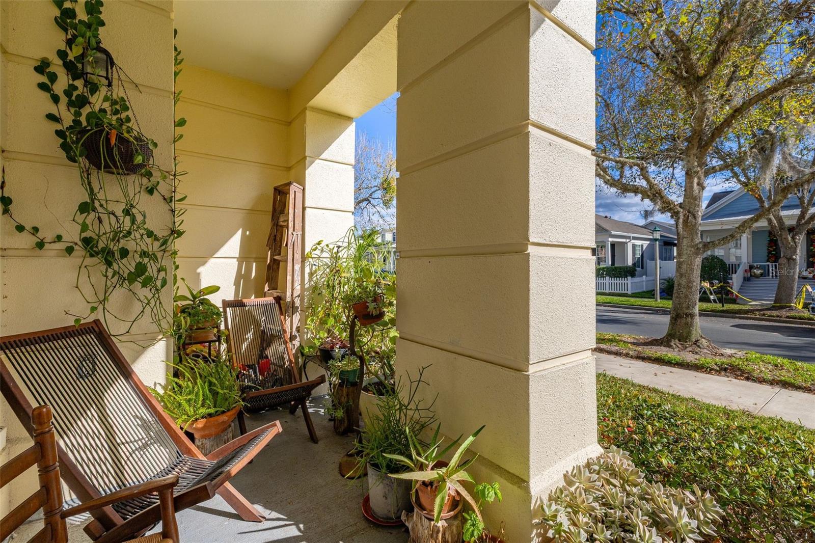 215 LONGVIEW AVE #104