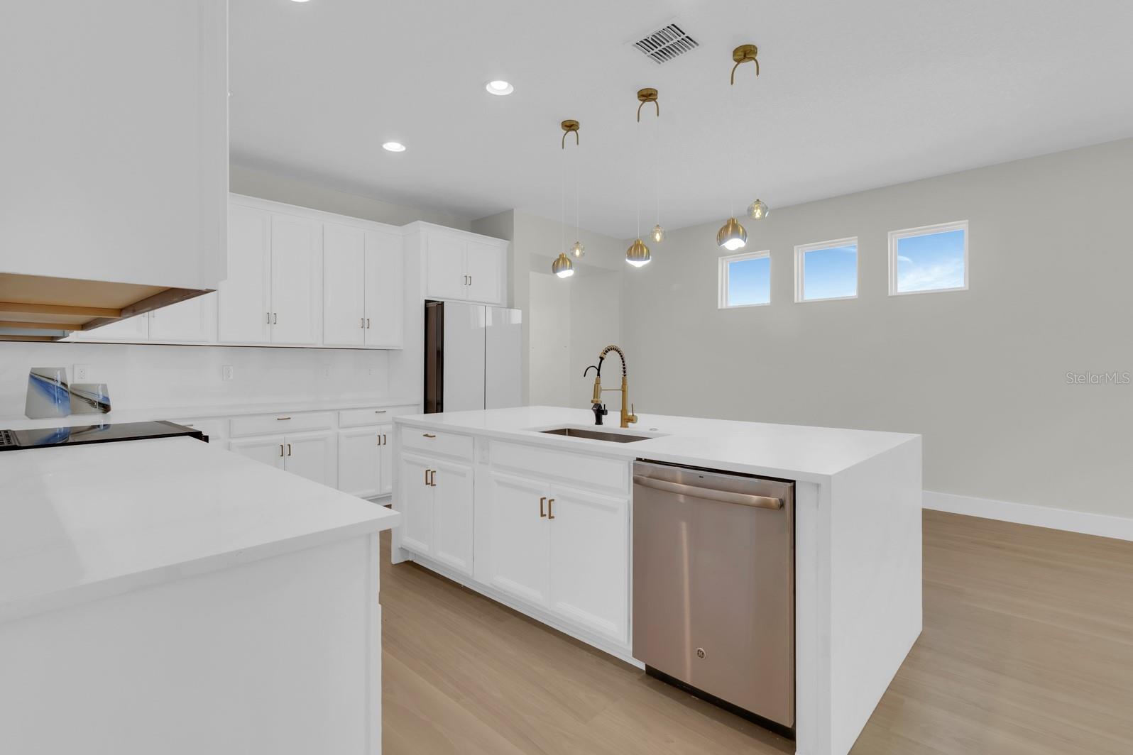 15583 HAMLIN BLOSSOM AVE