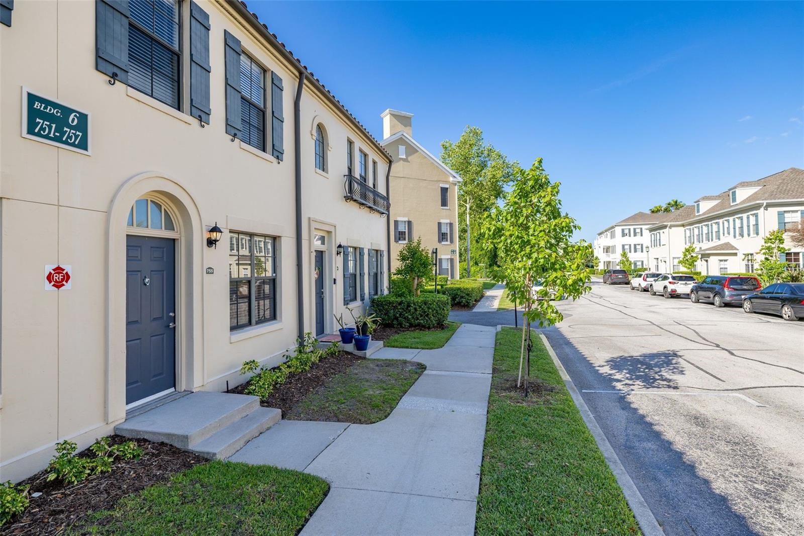 755 SIENA PALM DR #755