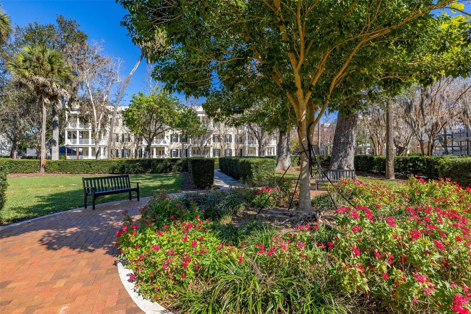 1053 OAK POND DR #203