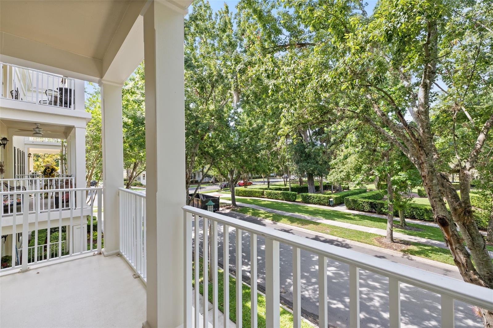 1053 OAK POND DR #203