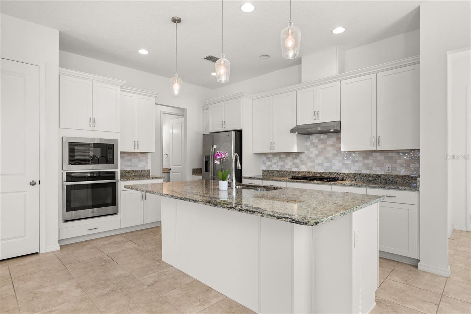 1855 FLORA PASS PL