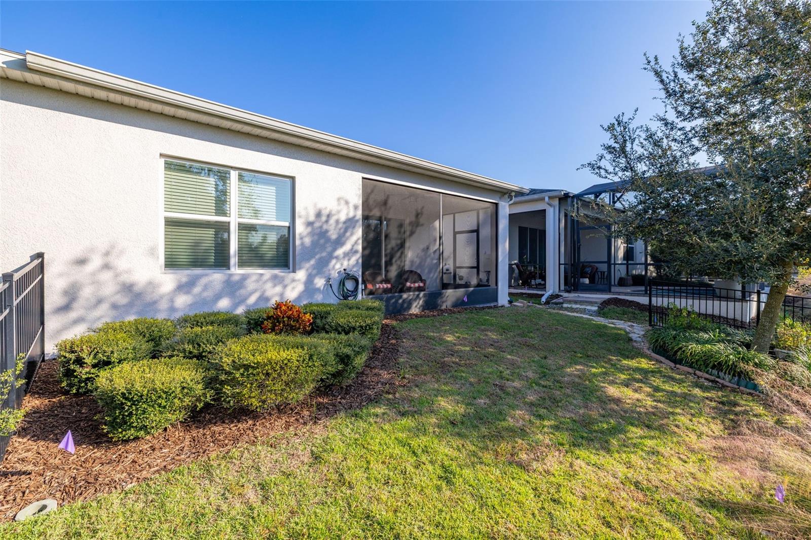 1855 FLORA PASS PL