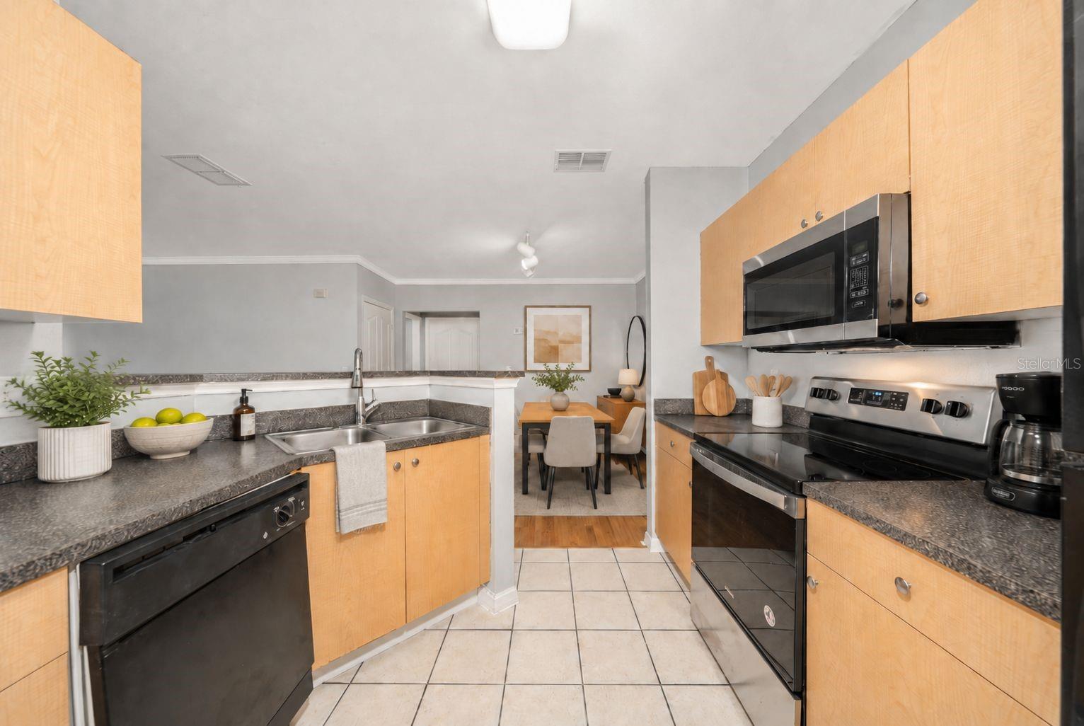 714 SIENA PALM DR #104