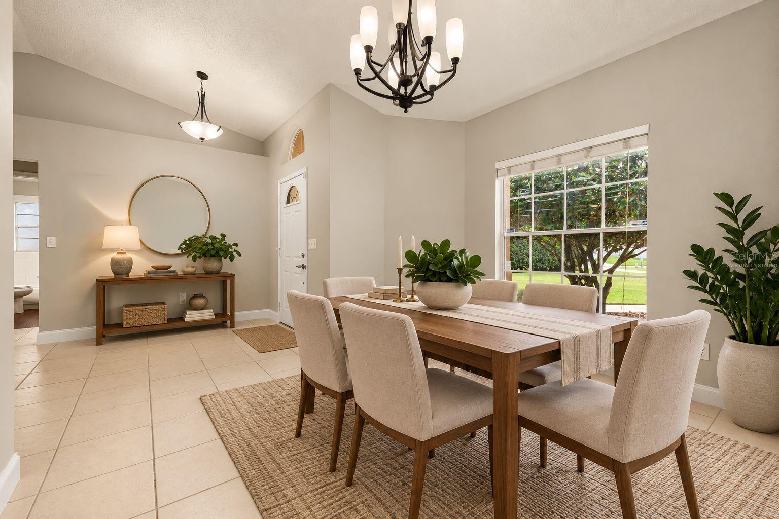 7918 LAKESIDE WOODS DR