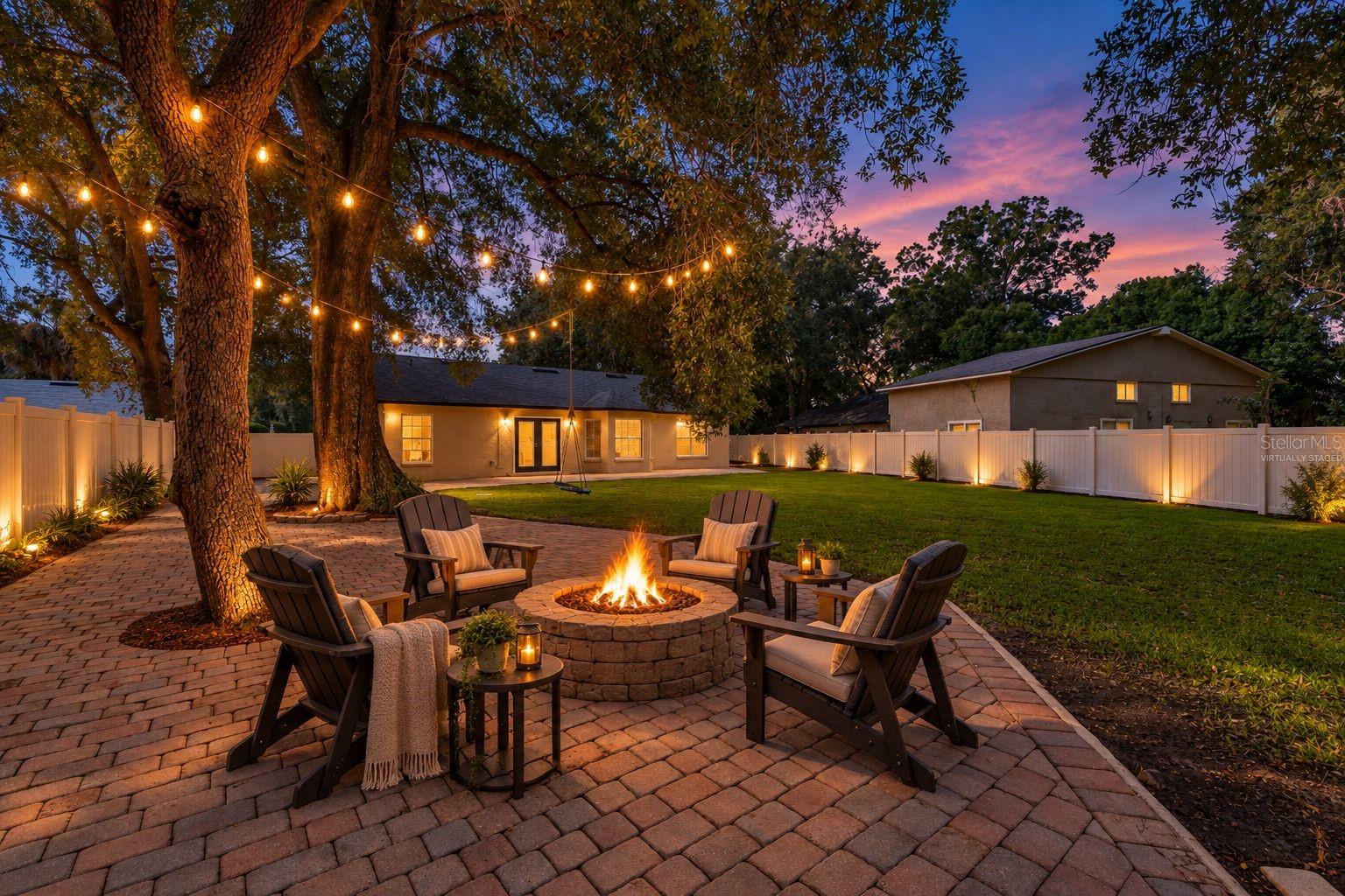 7918 LAKESIDE WOODS DR
