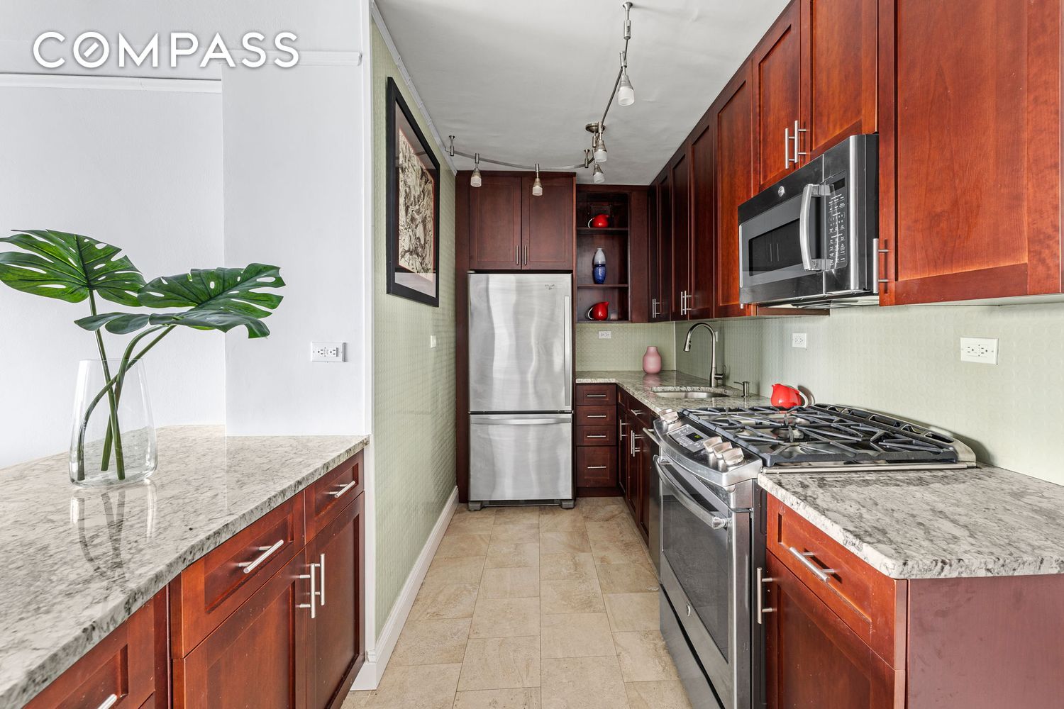 900 W 190th Street 14E