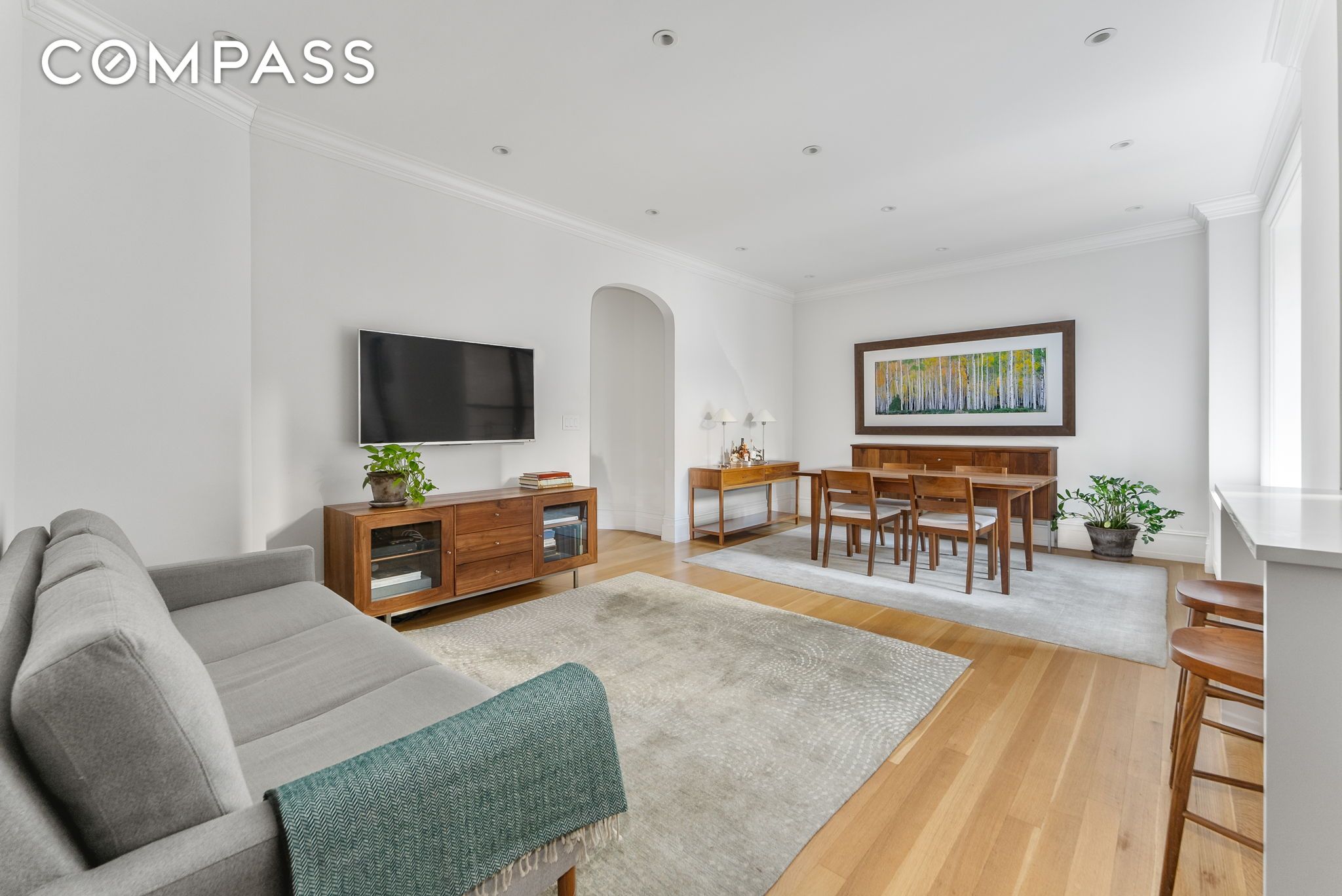 210 Riverside Drive 2E