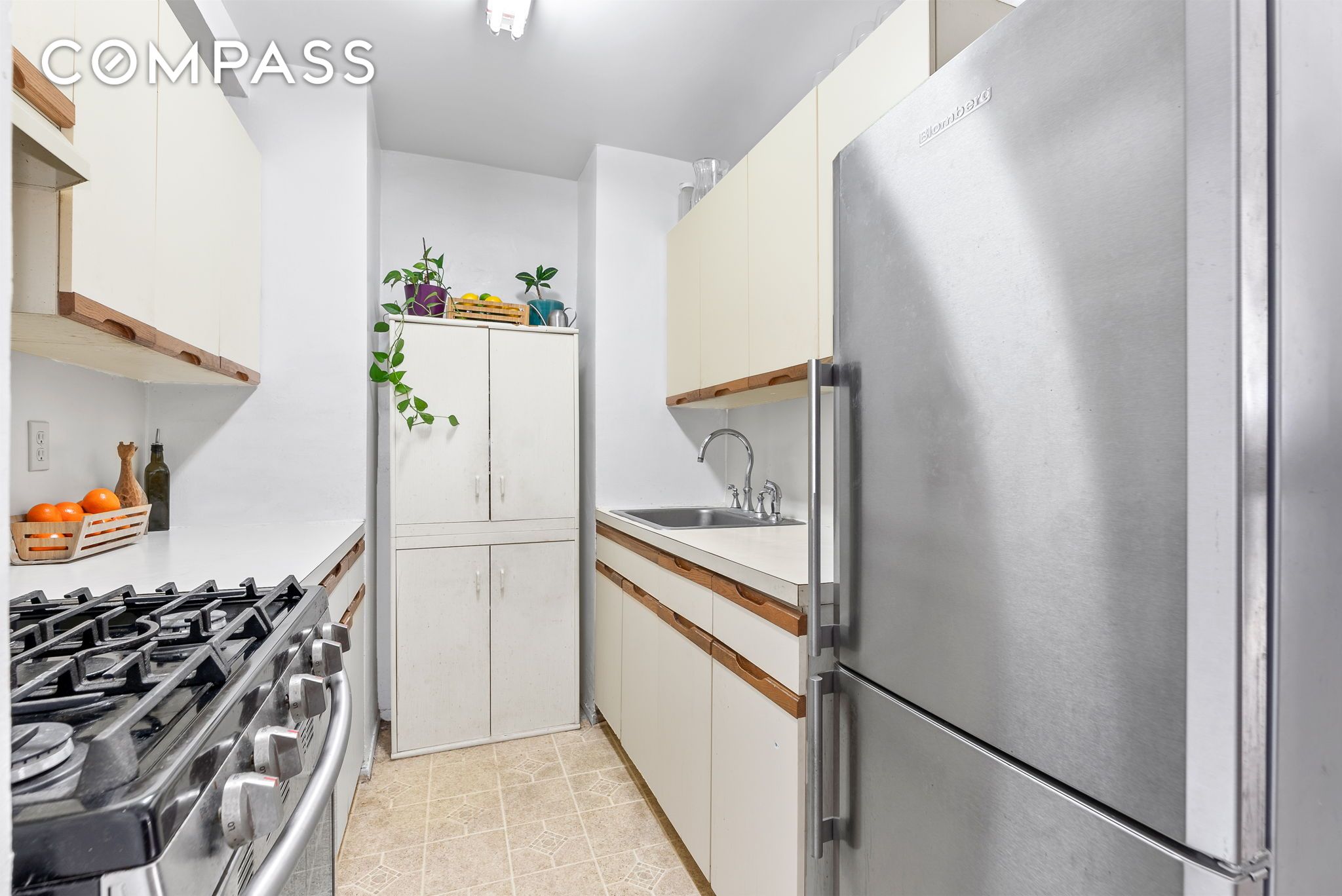 900 W 190th Street 12M