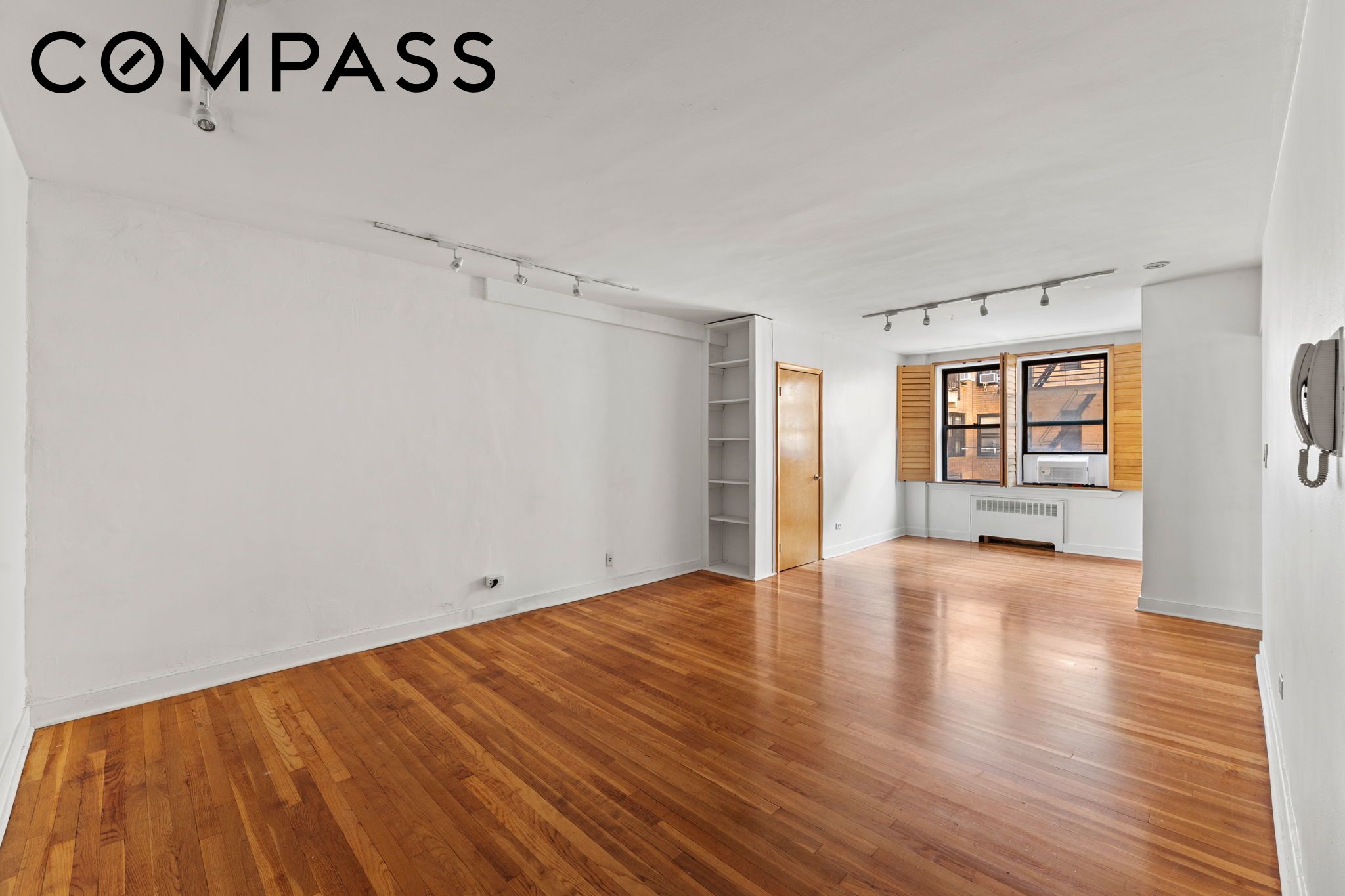 60 E 9th Street 341