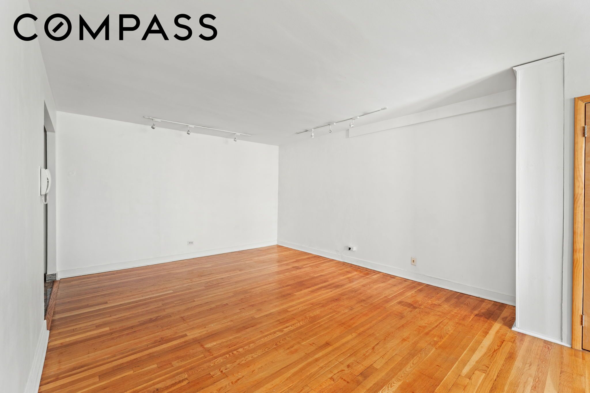 60 E 9th Street 341