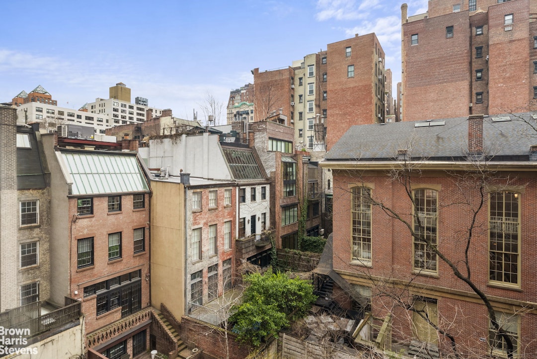 32 GRAMERCY Park S 5F