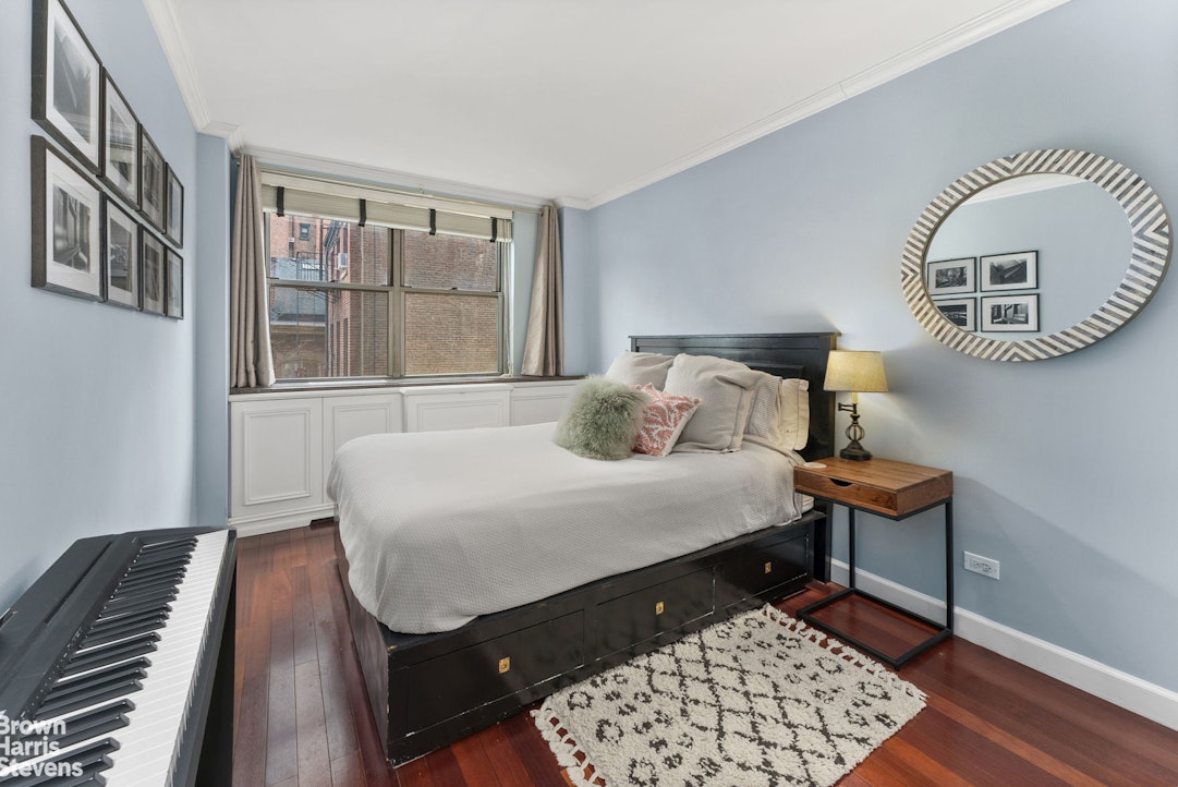 32 GRAMERCY Park S 5F