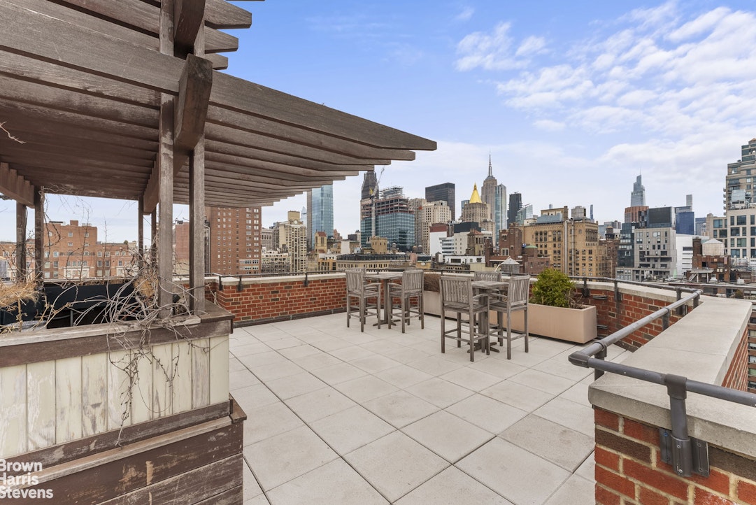 32 GRAMERCY Park S 5F